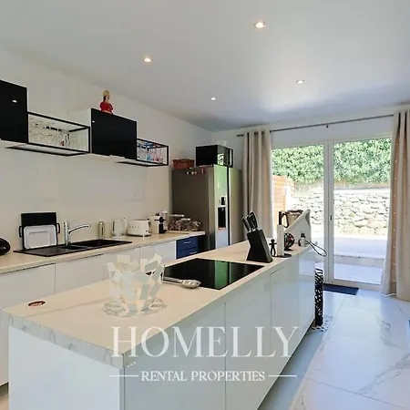Vila Elegante Avec Piscine A - Chrystal Saint Tropez